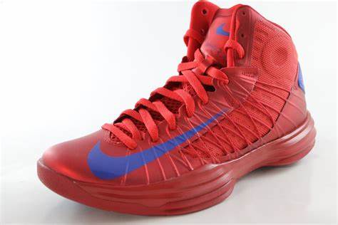 High-Top Basketball Shoes
